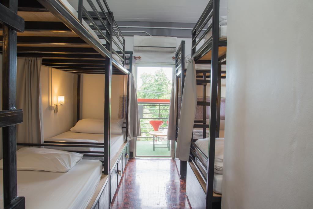 Cassette Hostel Chiang Mai Bagian luar foto