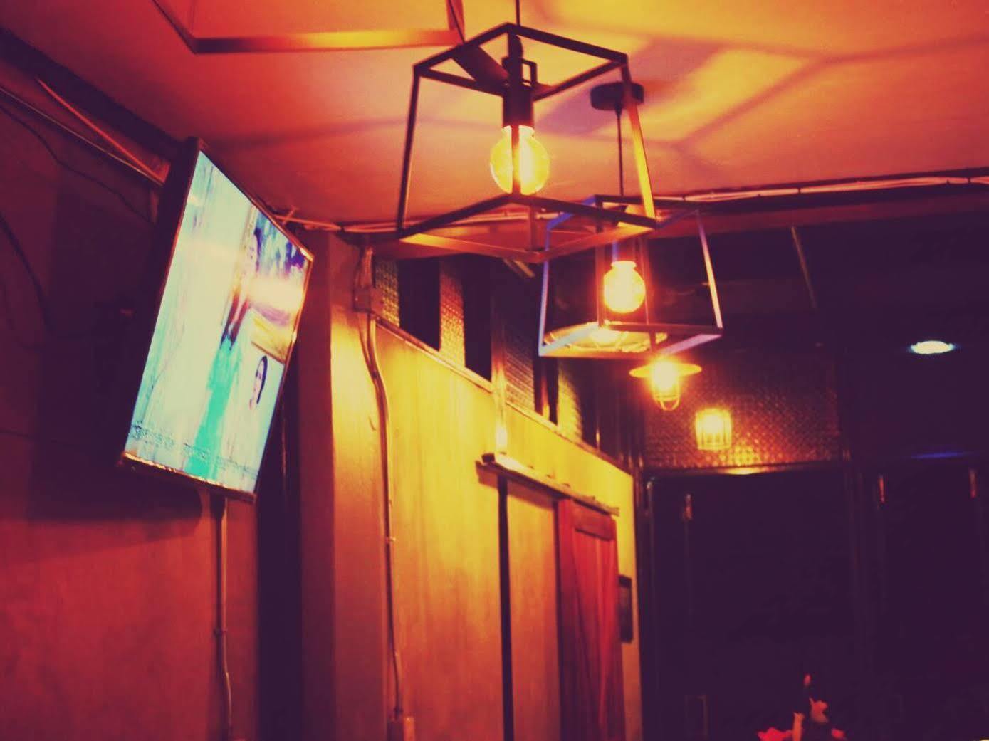 Cassette Hostel Chiang Mai Bagian luar foto