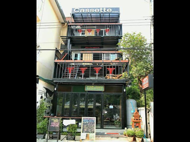 Cassette Hostel Chiang Mai Bagian luar foto