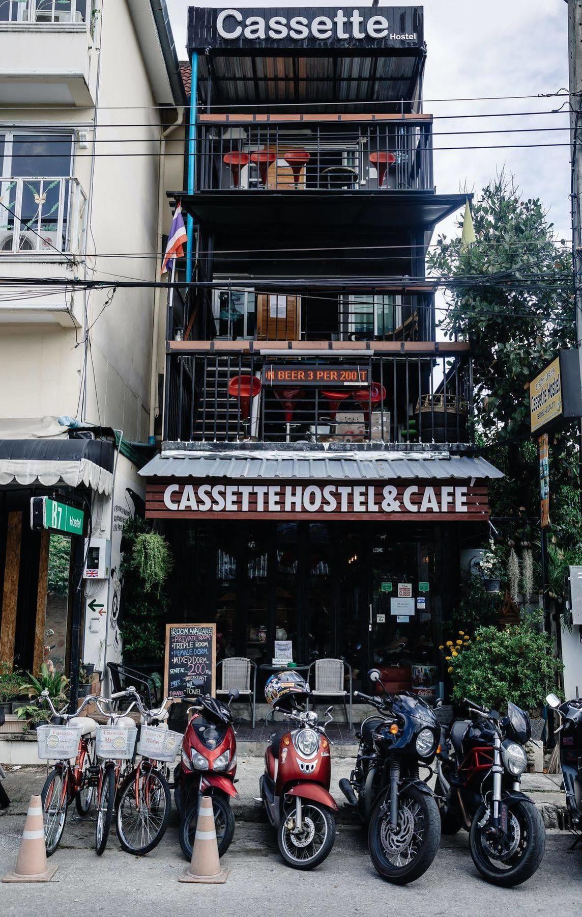Cassette Hostel Chiang Mai Bagian luar foto