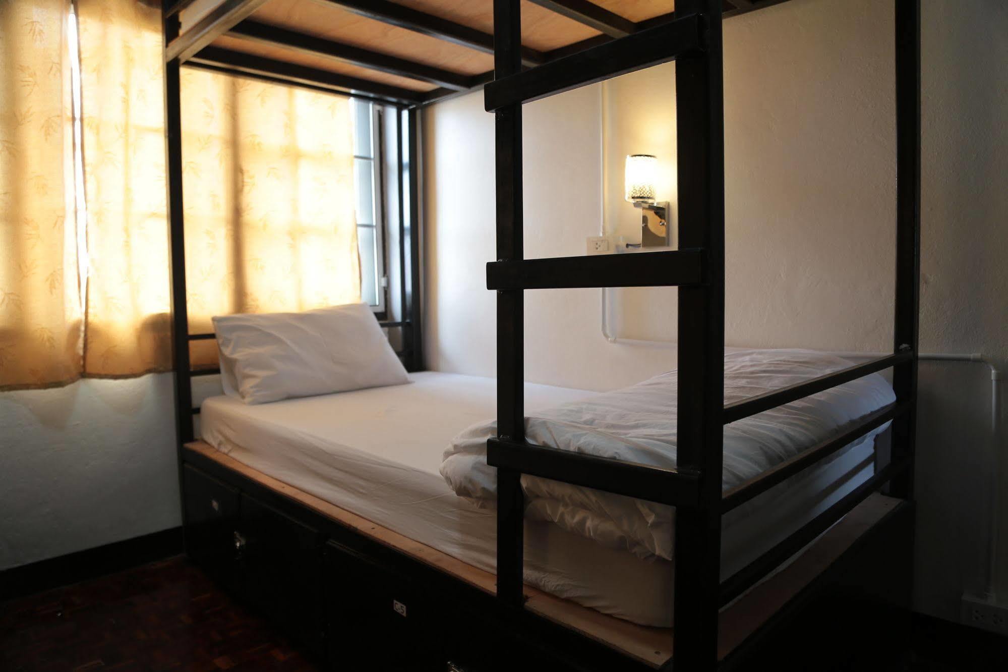 Cassette Hostel Chiang Mai Bagian luar foto